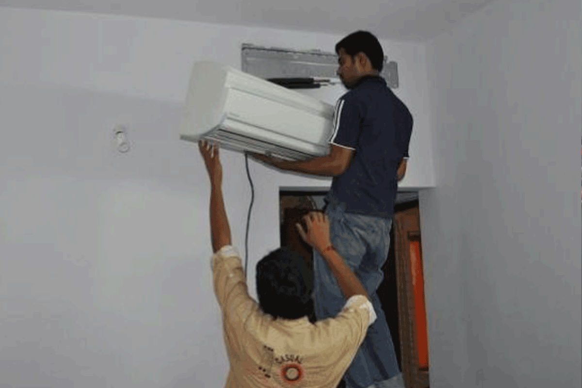 Are you shifting to a new city? Worried about the proper packaging of your valuable electrical appliances? If yes then this article is apt for you, as it discusses the right manner in which the air conditioning unit must be packed. Perhaps, the packing is not much detailed but what matters is the way in which it is done. And, it is only a professional moving company that can carry out this task with absolute ease and care. Then you can just call us +97455353425. We will be here at a time.
